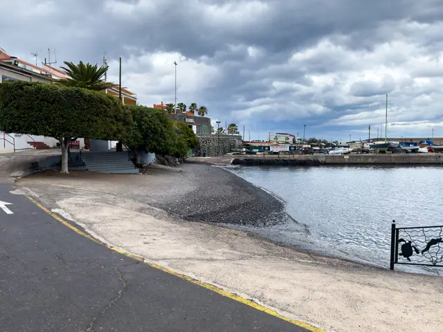 Playa La Hornilla beach in Tenerife with moderate water conditions