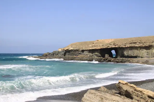 Playa de Vigocho beach in Fuerteventura with wavy water conditions