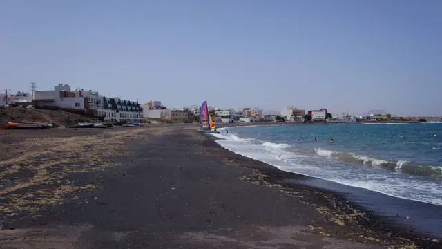 Playa de Puerto Lajas beach in Fuerteventura with calm water conditions