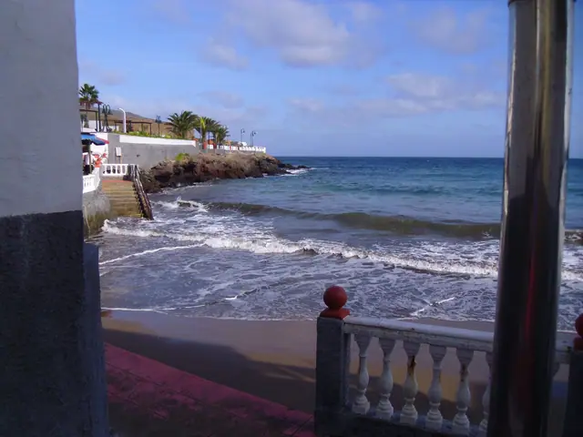 Ojos de Garza beach in Gran Canaria with calm water conditions