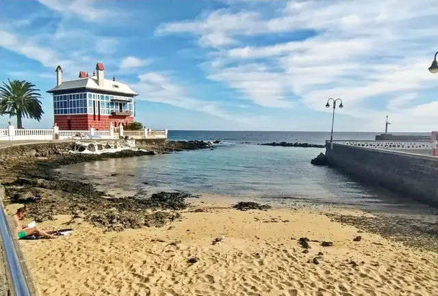 El Charcón beach in Lanzarote with calm water conditions