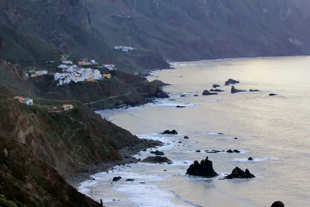 Playa del Draguillo beach in Tenerife with moderate water conditions