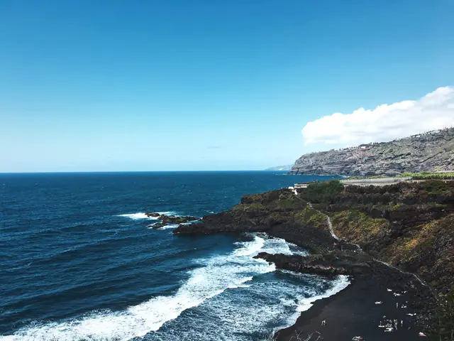 Playa de Martínez-Alonso beach in Tenerife with wavy water conditions