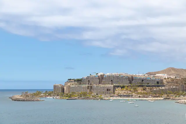 Playa Patalavaca beach in Gran Canaria with calm water conditions