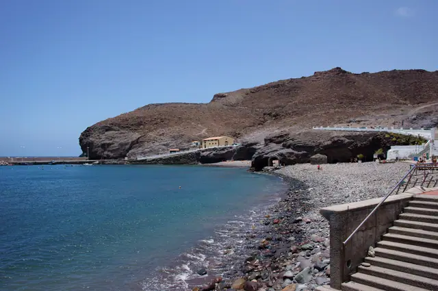Playa de la Aldea beach in Gran Canaria with wavy water conditions