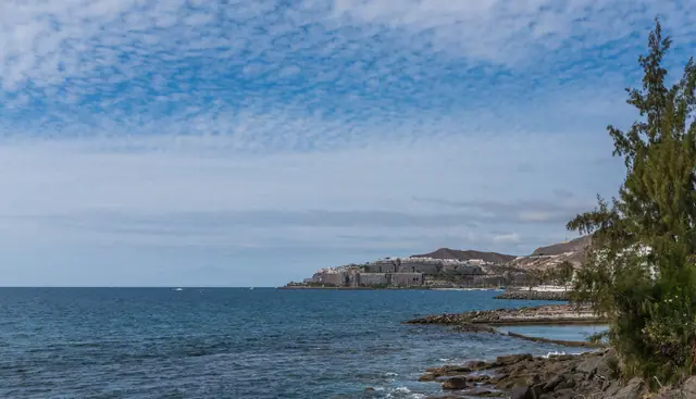Playa La Carrera beach in Gran Canaria with calm water conditions