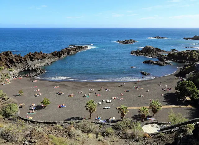 Playa de Los Guinchos beach in La Palma with moderate water conditions