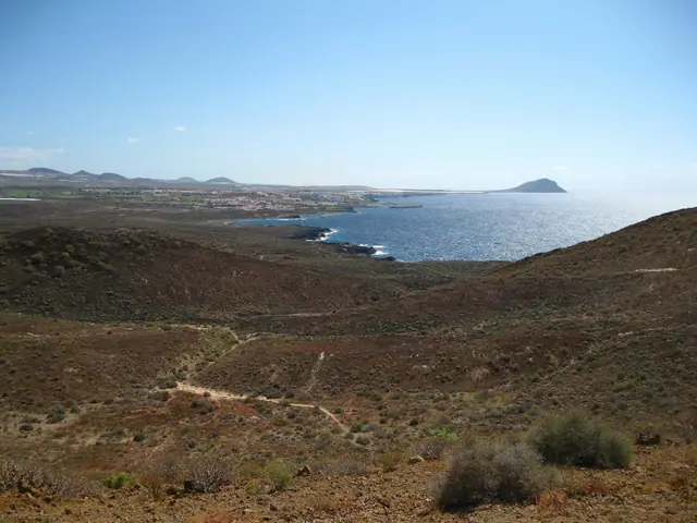 Playa El Barranco beach in Tenerife with calm water conditions